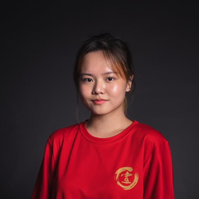 Coach Kacie, a former student of Xuan Sports, began her Wushu journey at age six and went on to achieve numerous gold and silver medals over a decade of competitive excellence. Specializing in Taiji Quan, Taiji Sword, Spear, and Broadsword, she is passionate about passing on her skills and inspiring the next generation of Wushu athletes. 🌟